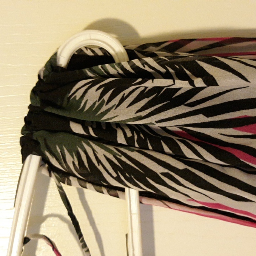 Steve Madden Swim Coverup Multicolor Print Pullover Summer Festival NWT sz M/L - Picture 4 of 7